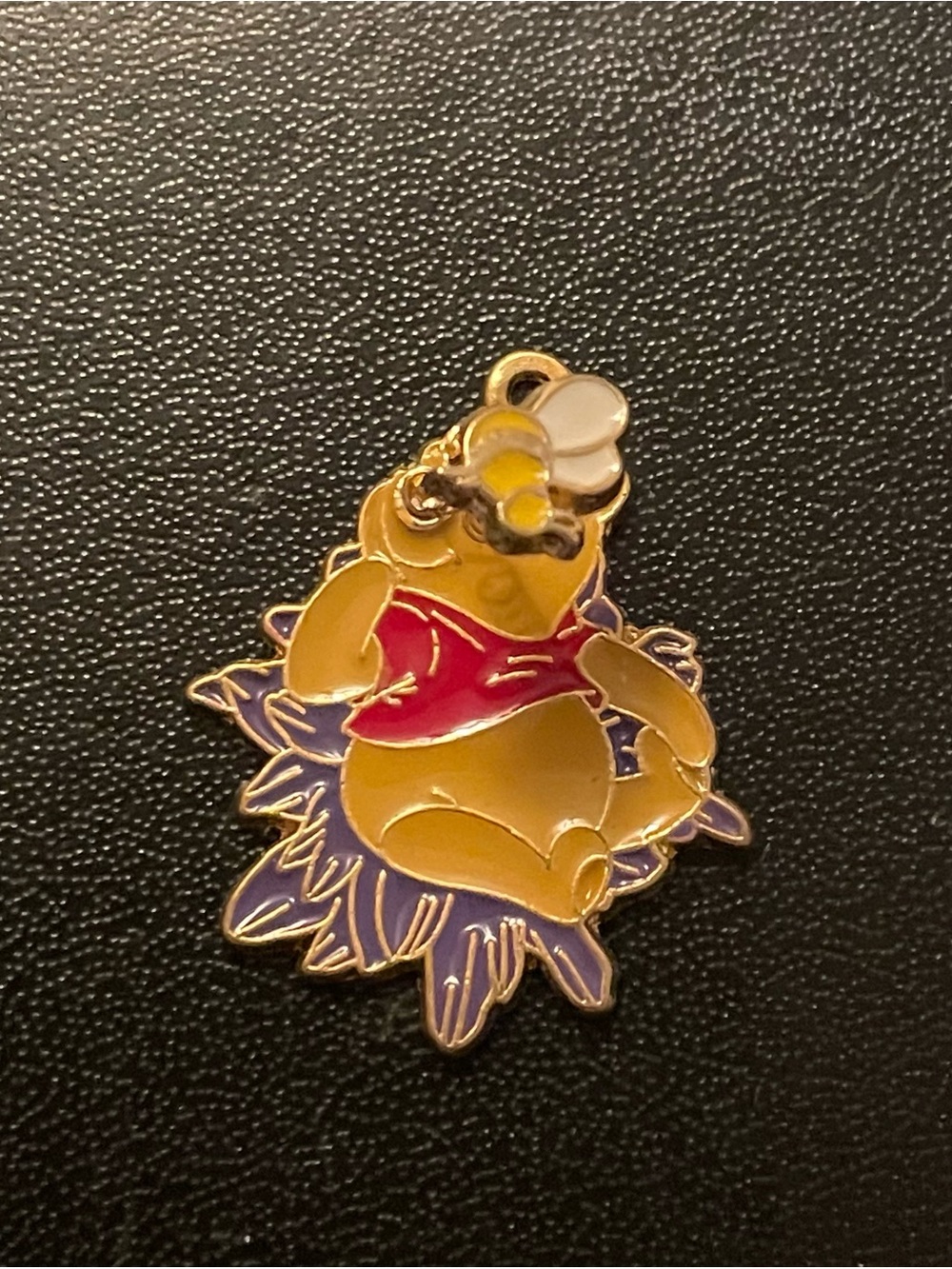 * Winnie the Pooh with Bee on a spring Disney charm NEW